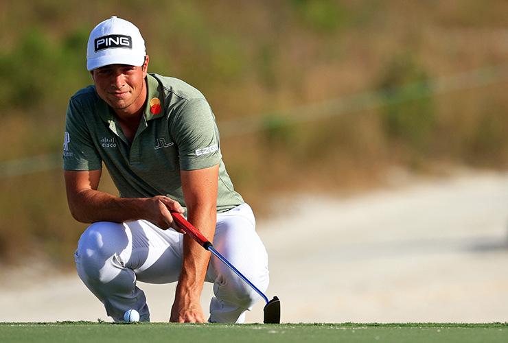 Watch Victor Hovland make back-to-back eagles on a truly bizarre Sunday at the Hero