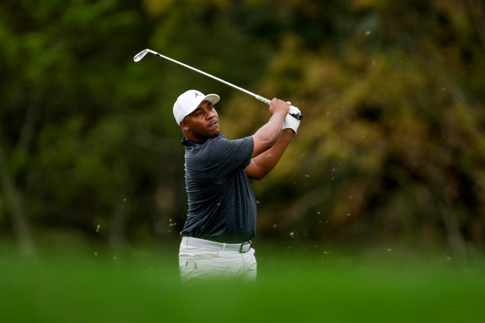 Harold Varner III shrugs off brutal finish to stay in the hunt