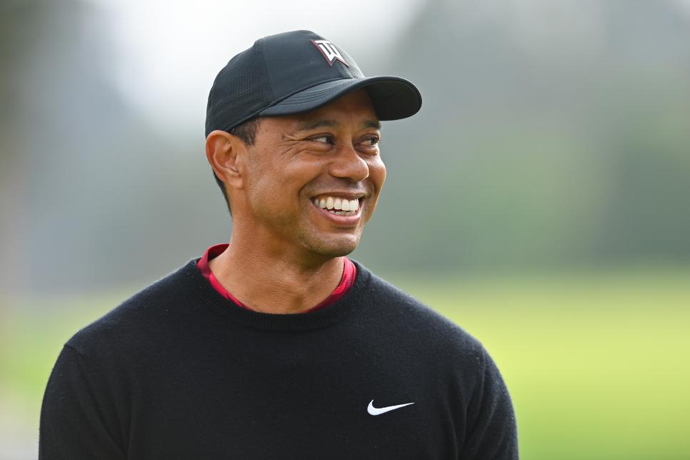 Tiger Woods appears to be in Augusta for a practice round, still unclear if he’ll play tournament
