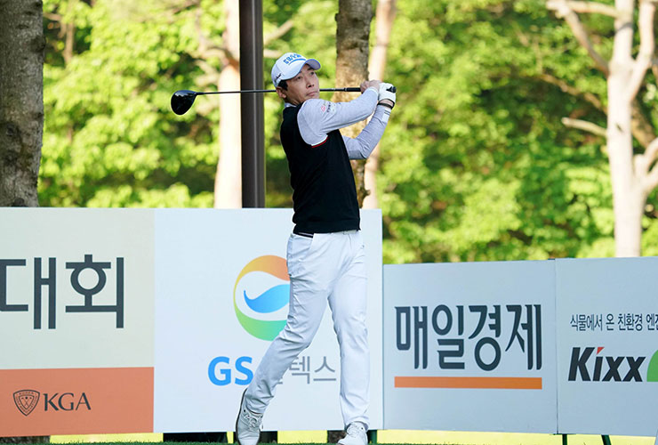 Asian Tour: South Korean veteran Dongmin Lee makes experience count at Maekyung Open
