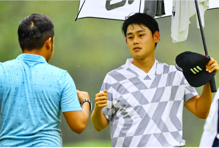 Asian Tour: Rookie Kaito Onishi moves to the front at Asia Pacific Open Golf Championship in Tokyo
