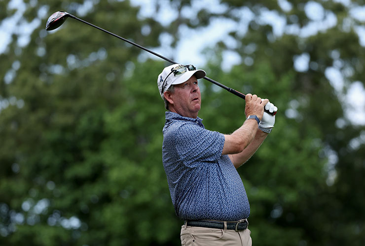 Glen Day earns share of Senior Open lead at Gleneagles despite losing clubs