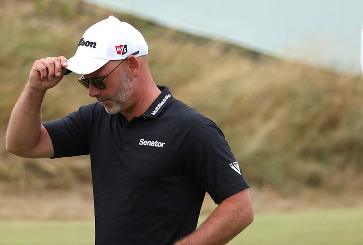 DP World Tour: Waring takes early lead at Cazoo Classic