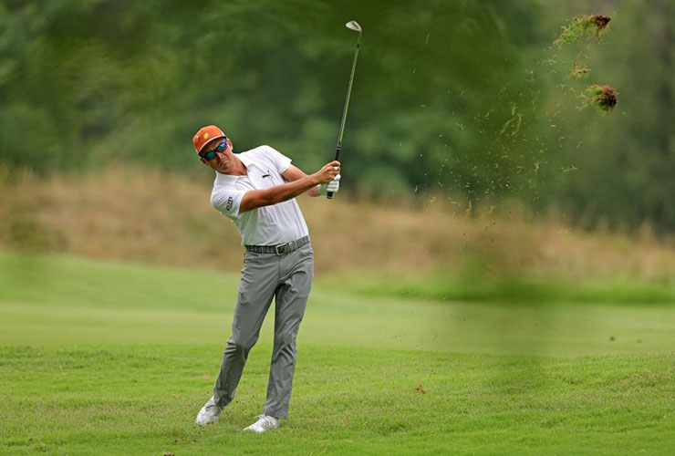 FedEx Cup Playoffs: Playing with a new caddie, new putter and house money, Rickie Fowler finds early form in Memphis