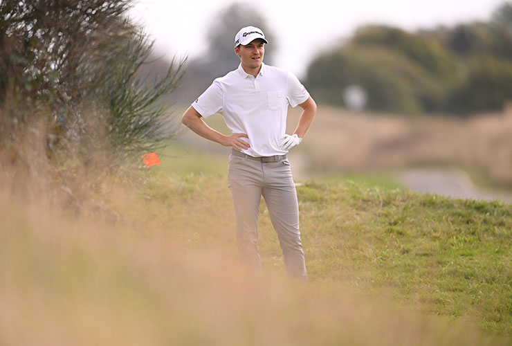 Dane Hojgaard clings on to lead after dramatic wobble in France