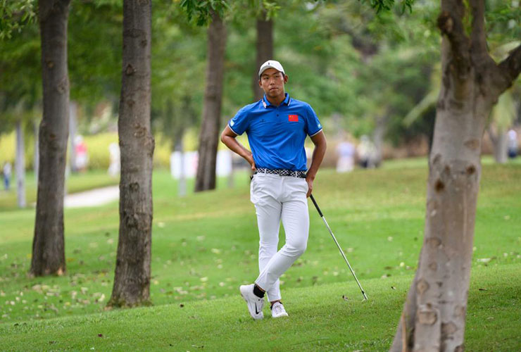 Favourites lurk on bunched leaderboard after Day 1 of the Asia-Pacific Amateur Championship