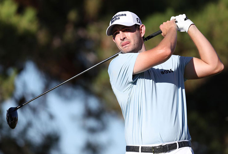 Patrick Cantlay nearly rolls in a 59 in Vegas, settles for 60 and the co-lead