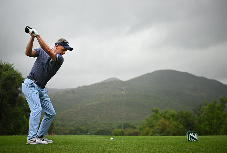 Luke Donald and Ryan Fox still out in front at weather-disrupted Nedbank Golf Challenge