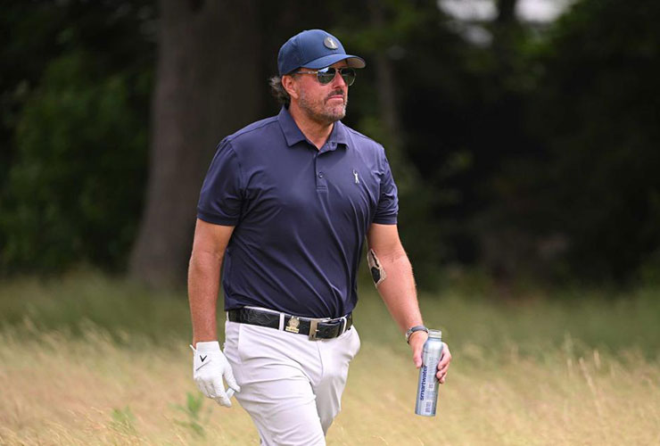 LOOK: Is a mildly pithy tweet from Phil Mickelson a sign he might get back in the mix on social media again?