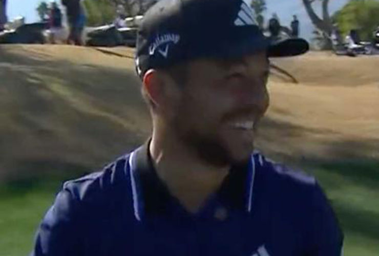 Watch Xander Schauffele’s bad back feel a whole lot better after making this albatross at Amex
