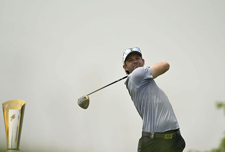 Dodge dives into halfway lead at International Series Thailand