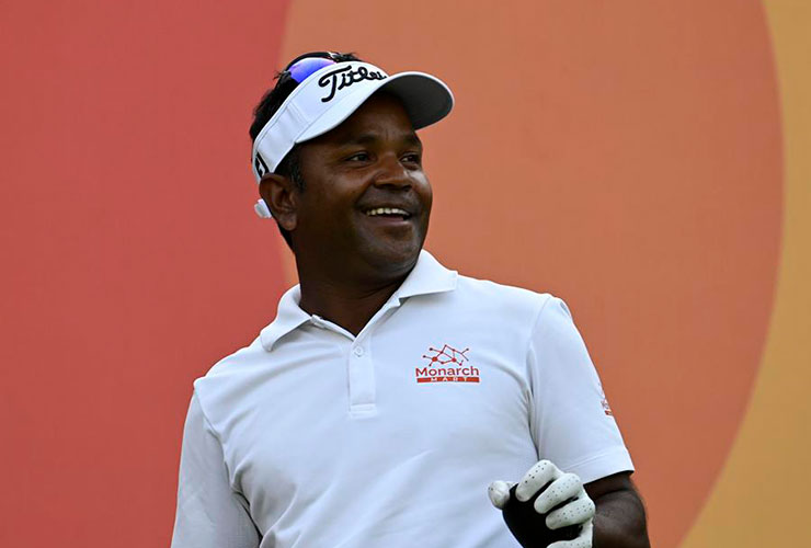 DGC specialist Siddikur leads with sizzling seven-under 65