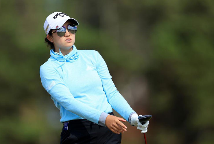 Rose Zhang continues to rewrite amateur and college golf record books, sets two milestone marks in one day