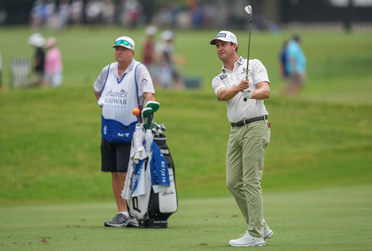 Colonial contender waits several holes for decision in midst of unusual rules issue