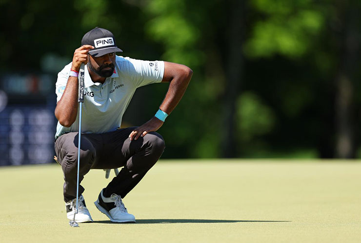 Watch as Sahith Theegala goes lefty, pulls off sickest recovery shot of the year at Quail Hollow