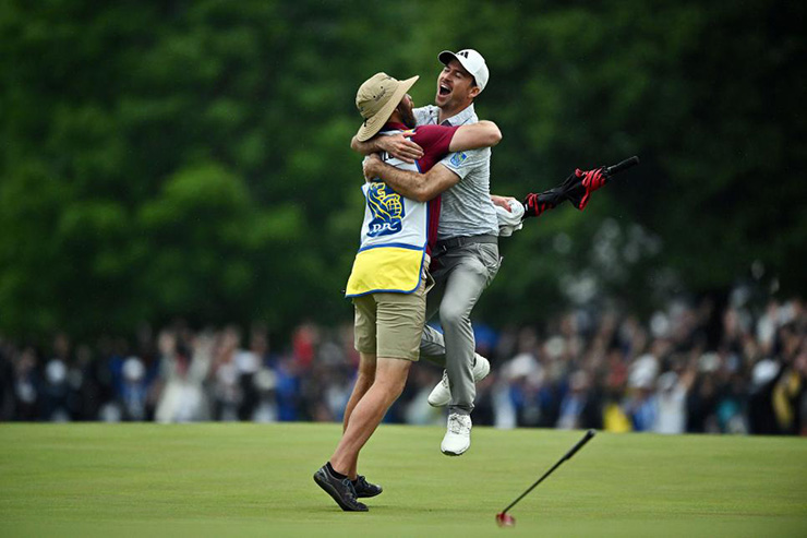 Watch Nick Taylor become a Canadian golf legend by holing the longest putt of his PGA Tour career