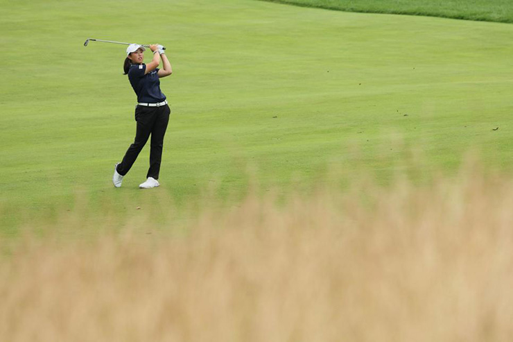 It’s amazing this major champion stuck with golf after nearly killing her father the first time she played