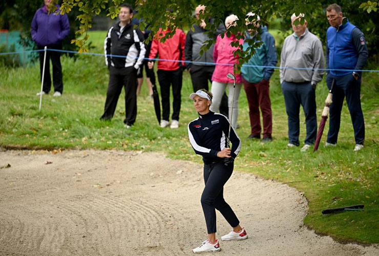 LPGA coach: Three keys to landing that high greenside bunker shot