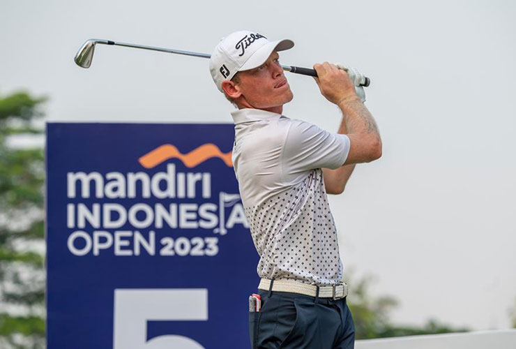 Viljoen marks his arrival on Asian Tour with magnificent 62