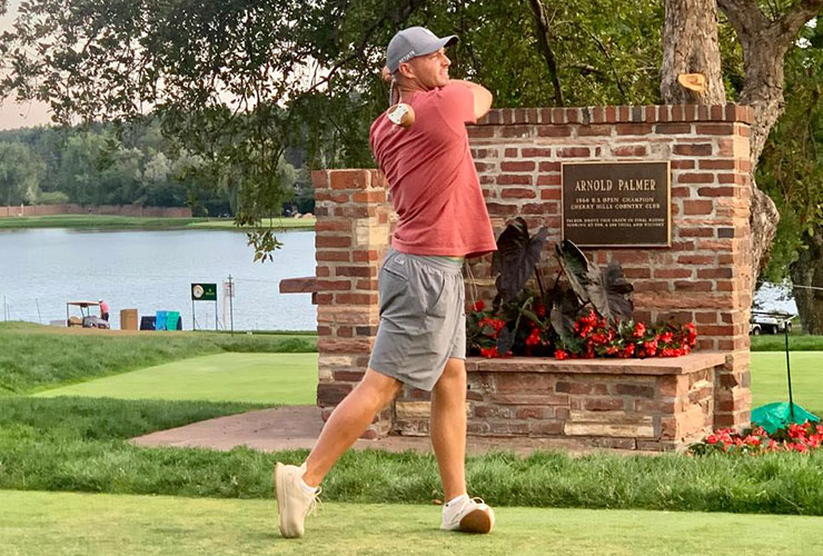 WATCH: Bryson DeChambeau makes US Am cameo, absolutely kill balls with persimmon wood at Cherry HIlls