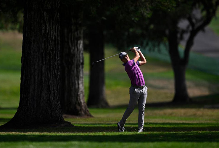 Justin Thomas uses perfect ‘ex-girlfriend’ analogy when explaining what it was like wondering whether to contact Zach Johnson