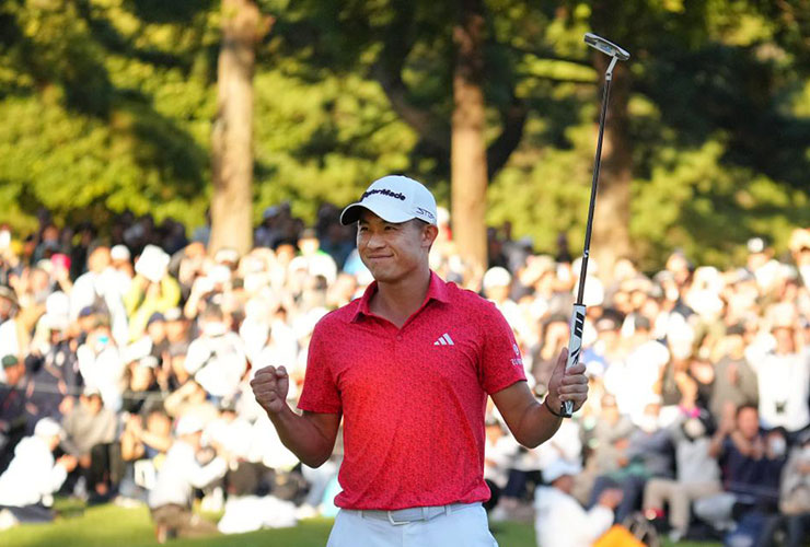 Collin Morikawa halts winless string with stunning Sunday and six-shot win in Zozo