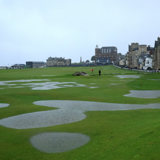 Gotta love the Scottish weather… Dunhill goes into Monday due to rain