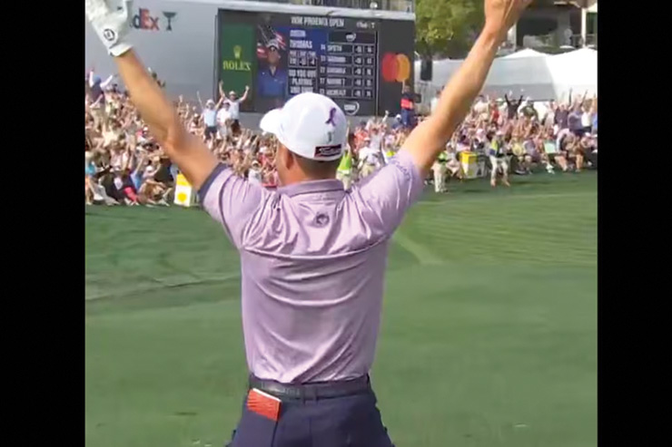 Watch Justin Thomas dunk his final shot in Phoenix for eagle, top-six finish