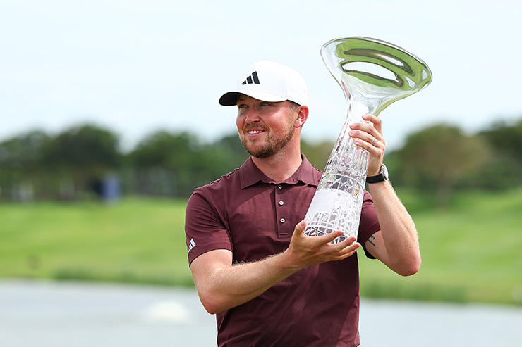 Richard Mansell secures his maiden title at Porsche Singapore Classic