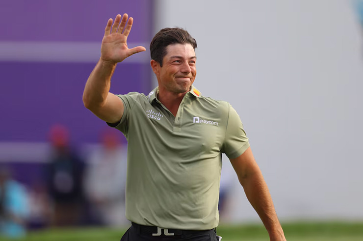 Viktor Hovland arrived at Valspar searching. He left after tracking down Justin Thomas to win for the first time in 19 months