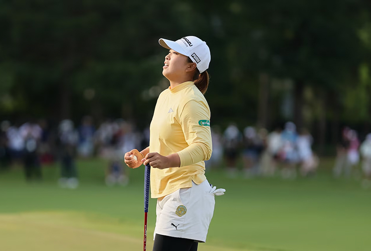 First-time winner last one standing after whiffed chip and other playoff blunders hand her Chevron title