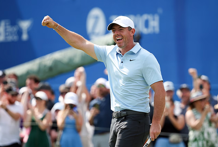Rory McIlroy’s delayed eagle completes scoring feast to keep Irish in Zurich hunt