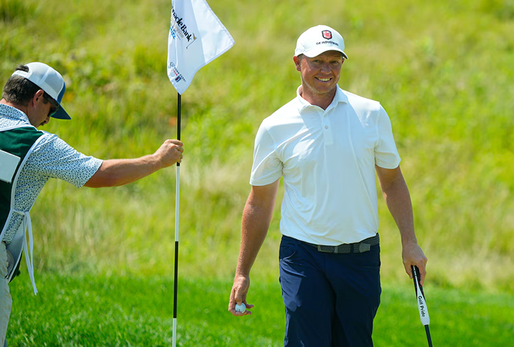 PGA Tour says clerical error helped journeyman into KFT event, where he’s seizing the opportunity
