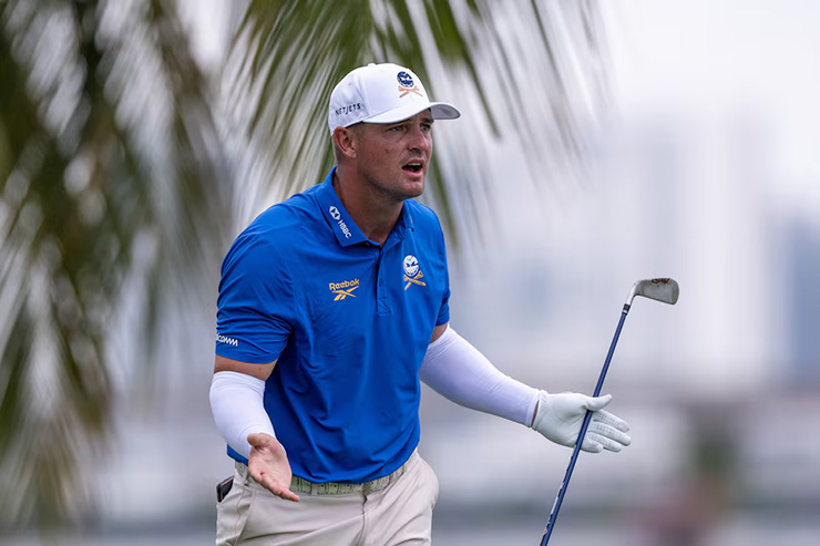‘This is rough?’: Watch Bryson DeChambeau lose cool over LIV Mexico City conditions